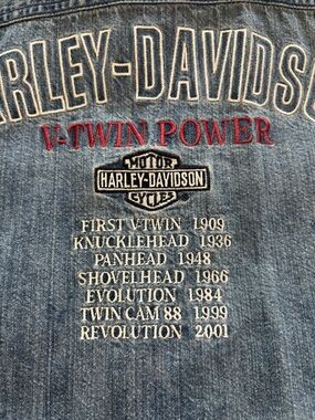 Vintage Harley-Davidson "V-Twin Power" Embroidered Denim Button-Down Shirt Med